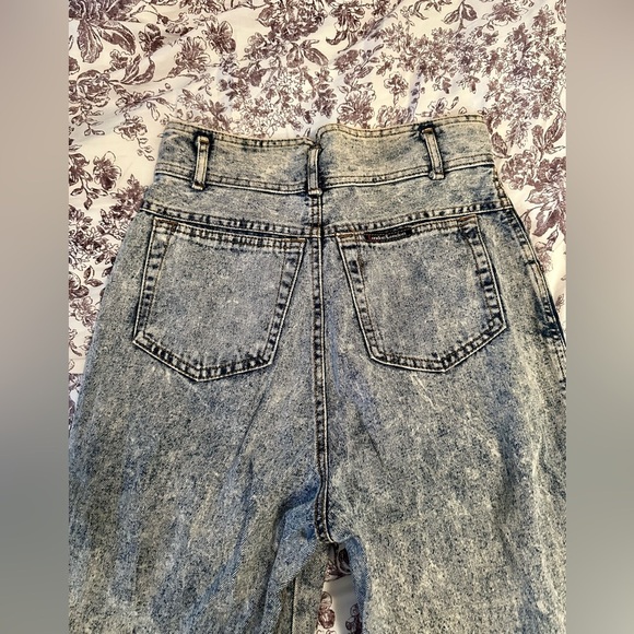 Vintage London London High-Waisted Acid Wash Jeans - Picture 6 of 16